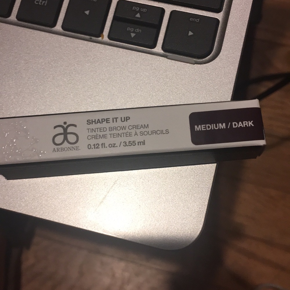 Shape It Up Tinted Brow Cream– Medium / Dark